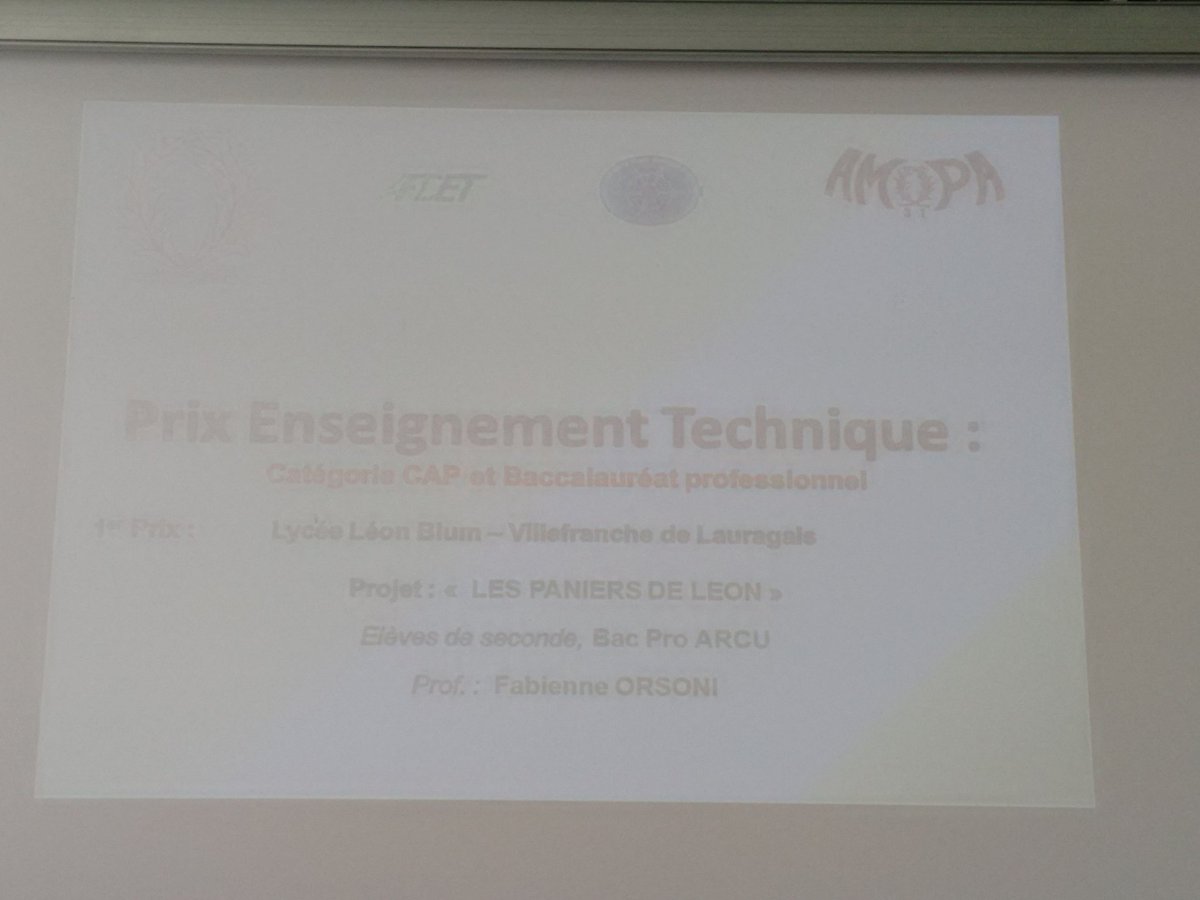 La classe 2#ARCU reçoit le prix de l'enseignement technique de l'#AMOPA31 pour #LesPaniersDeLeon #EDD Bravo et Merci Mme Orsoni !