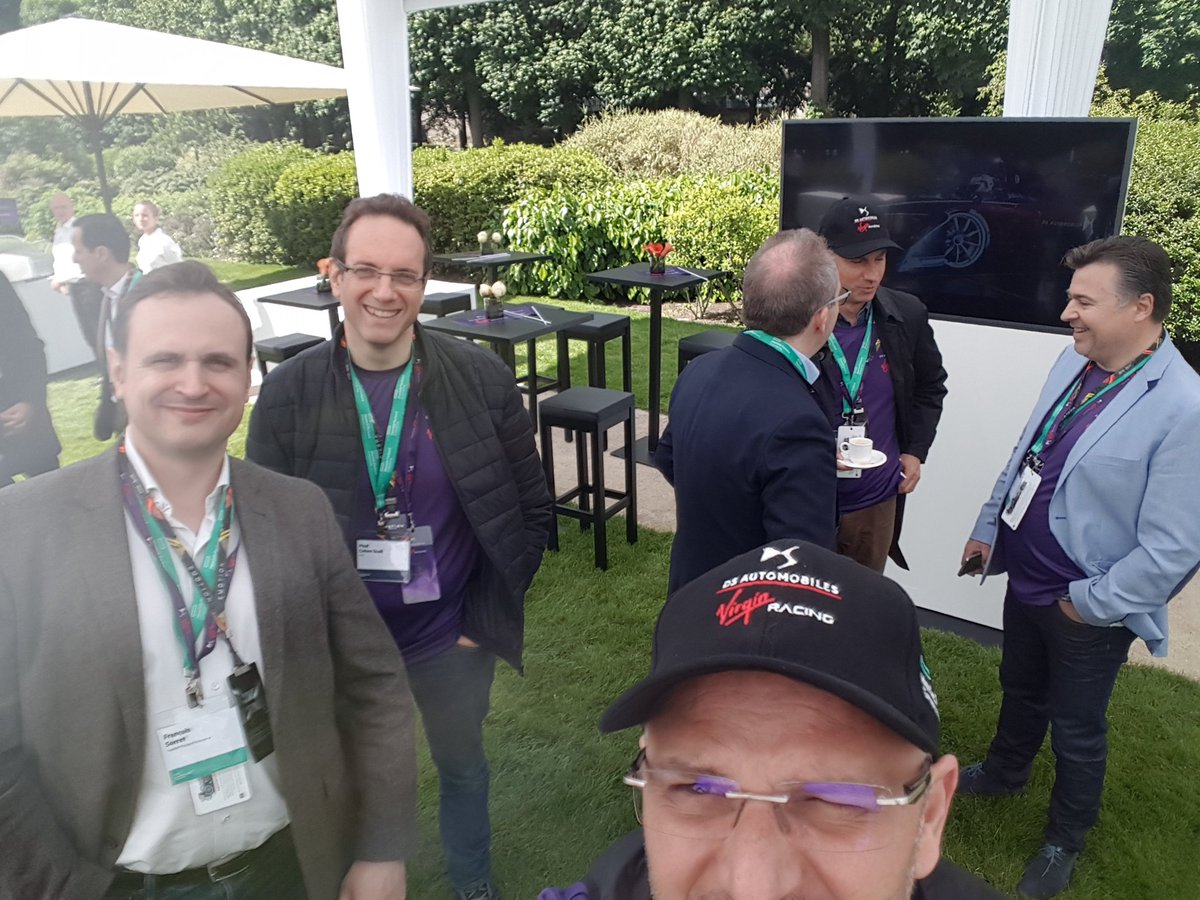 Fontaine_Ch's tweet photo. ready @DSVirginRacing @sambirdracing   @pechito37  #HPEdrivesDSVR #FanBoost #ParisePrix #SylvainFilippi @cam_hsm avant #ShowTime https://t.co/qcPMFfkEXs