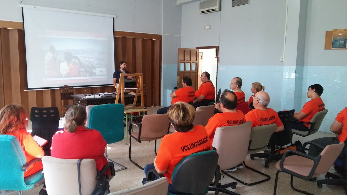 Formación para el #voluntariado con Fran Marcos. Siempre al día. Comprometidos con #medioambiente <a href="/AlcoiMedi/">Medi Ambient Alcoi</a>