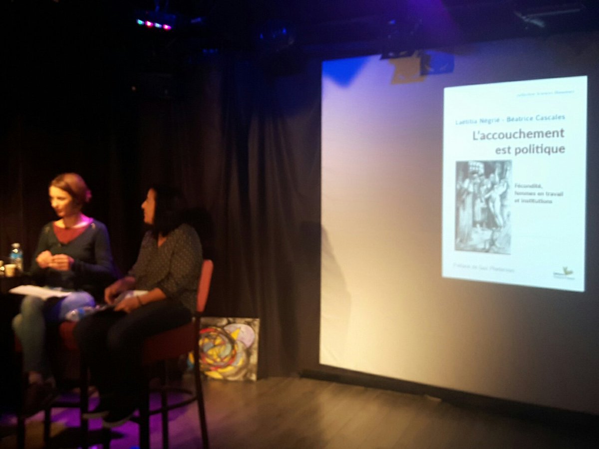 MHLahaye's tweet photo. @anthromuxer Reprise avec Laetitia Négrié et Béatrice Cascales qui présentent leur livre «l'accouchement est politique». #IRASF https://t.co/oTpyIh6MrR