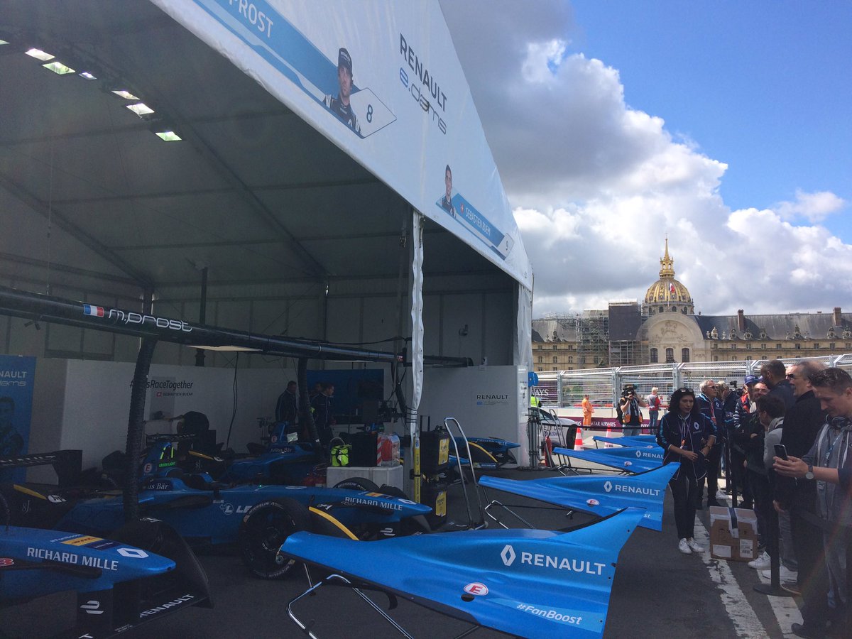 renaultgroup's tweet photo. Welcome to the 2 time @FIAformulaE champion team stand 🏎🏆 https://t.co/Z0rf12zEoG