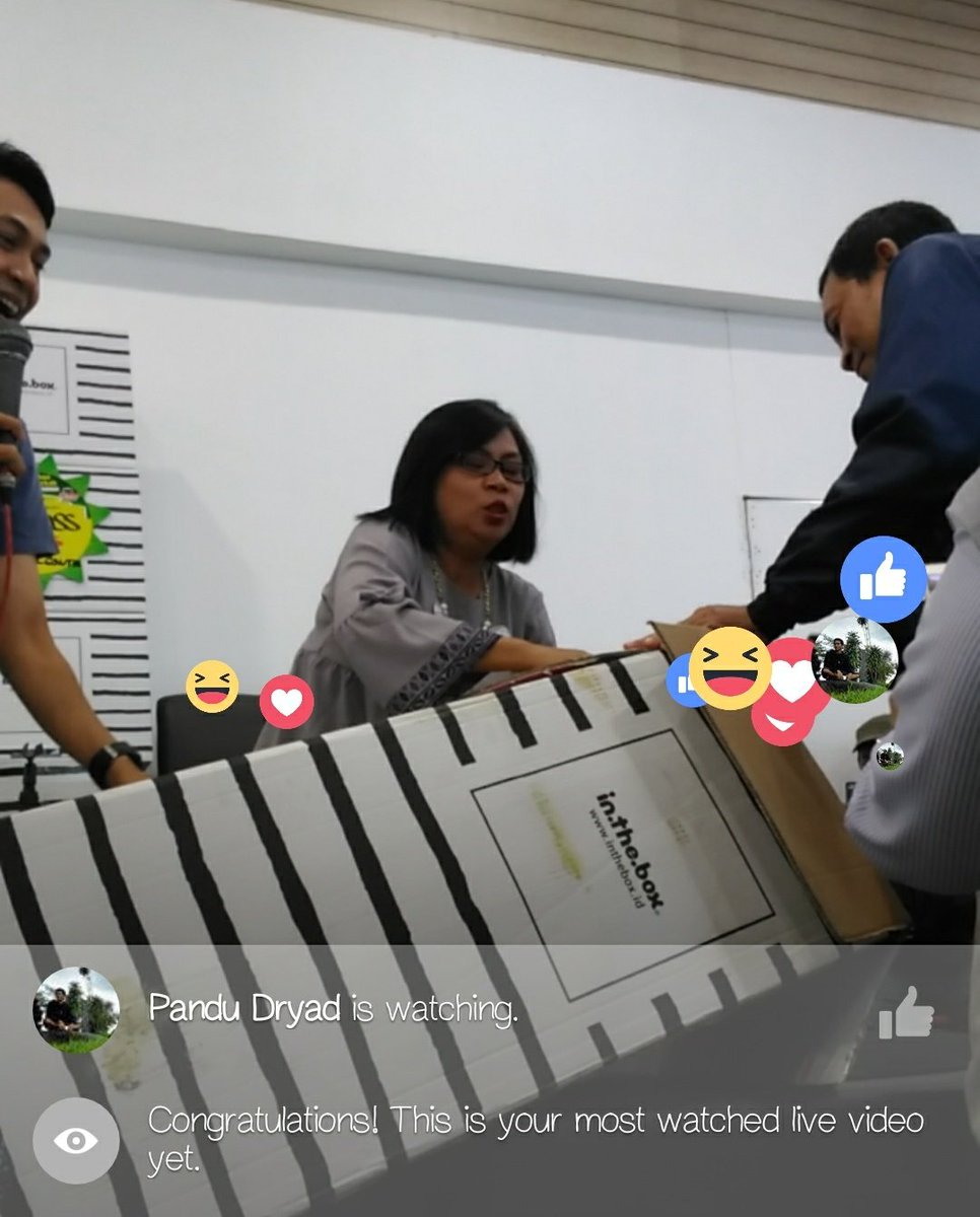 zonempty's tweet photo. Kalau mau liat video lengkapnya bisa cek di https://t.co/MiAu9iTaR6, yahh.. @intheboxid #inthebox #intheboxid #unboxingexperience https://t.co/Z4dHUy935Z