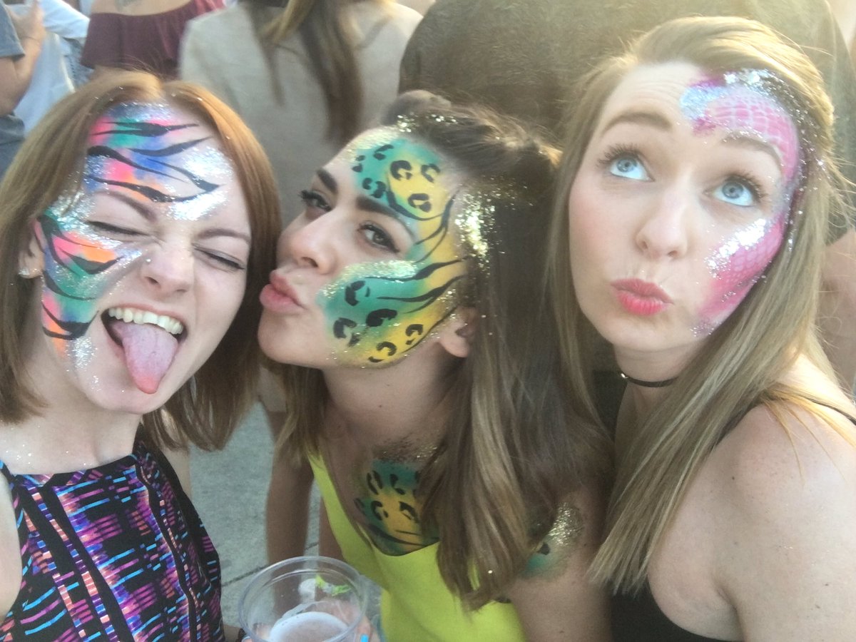justlikeklee's tweet photo. As if this was nearly 2 weeks ago #zooproject #ibiza #whenwegoingagain? https://t.co/MHfq525oxW
