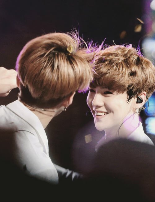 innocentlu's tweet photo. Cause you make me smile
Even just for a while 😊 #HunHan520 https://t.co/C28YiMe1sy
