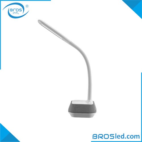 BROSledLighting's tweet photo. LED desk lamp with Bluetooth speaker #leddesklamp #ledtablelamp #ledlighting https://t.co/Ex4beoIdjd