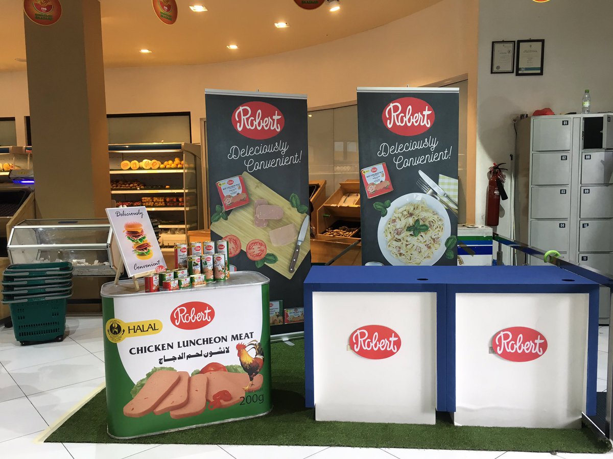 stopcmv's tweet photo. It's the day of #Robert at the #FishnMeatFest
Drop by between 4-6PM and 8-10PM today and tomorrow to try out something unique by #Robert 😋 https://t.co/gZ2mcFSfjH