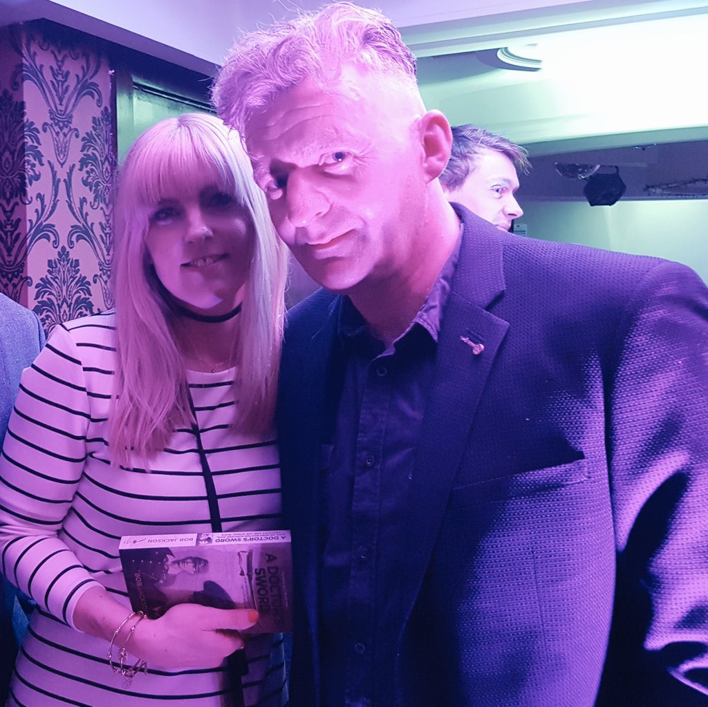 marlenefernane's tweet photo. Fantastic .@otherside_event last night. Huge thanks @dineensparish @bobjacksonmwm @lougalvin4 @AvalancheDes @TheScruffyComic @shaneycakes https://t.co/VHXTP08VmP