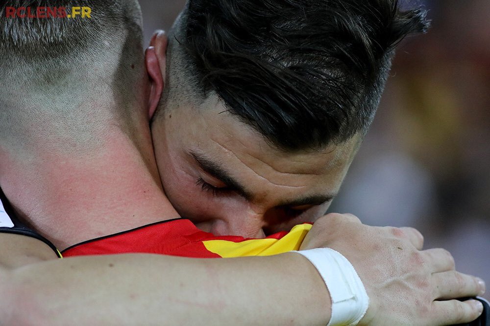 Boum_boum_boum_'s tweet image. 1 image vaut 1000 mots..❤️💛 #RCLCNFC #RCLens