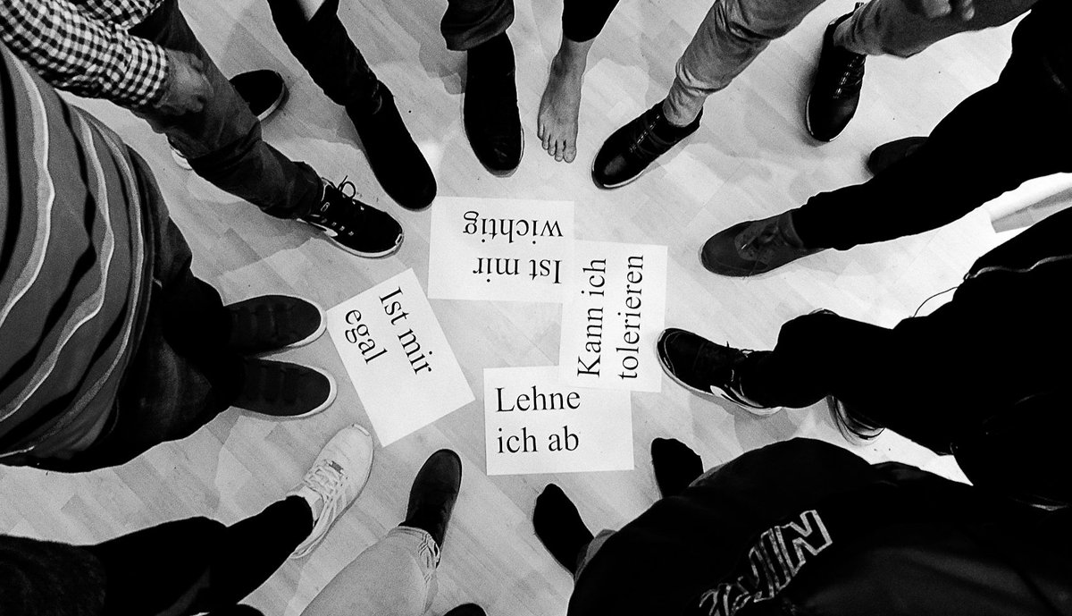 solidarigee_ev's tweet photo. Wie stelle ich mir Selbstverwirklichung und Zusammenleben in meiner Heimat-Utopie vor? #watanopie #solidarigee #berlin #heimat #utopie https://t.co/c8UtSgu5b0