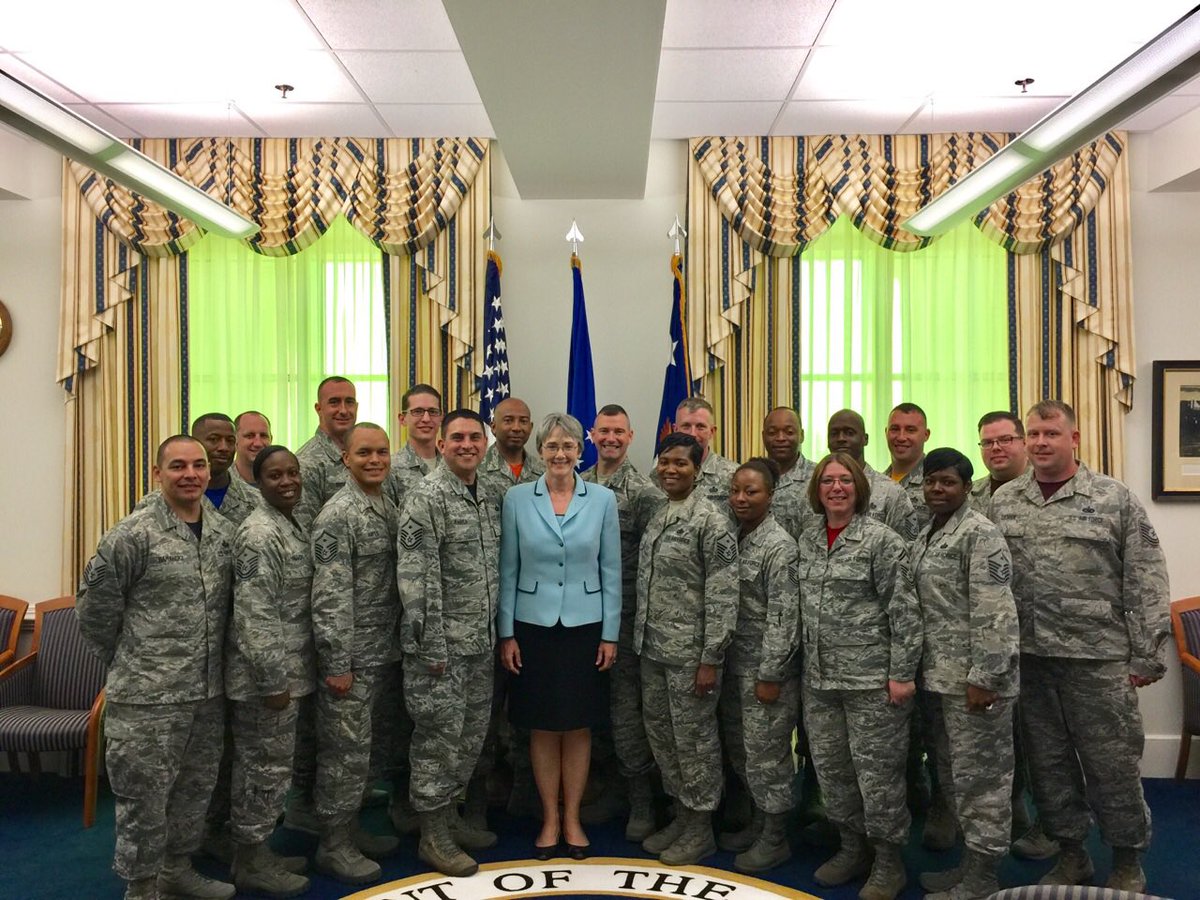 633ABWchief's tweet image. #JointBaseLangleyEustis #JBLE #FirstSergeants welcome our newly sworn in 24th #SecAF Heather Wilson