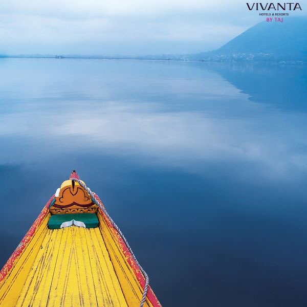 VivantaHotels's tweet photo. Broaden your horizons!
Enjoy a sunset shikara ride at #Dalview, #Srinagar: https://t.co/lIlHOdI6KA https://t.co/d4722XqfrB
