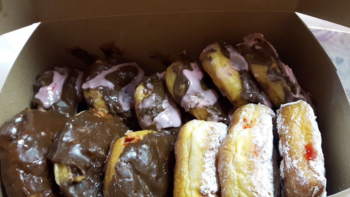 Picked up fresh this morn &amp; yup we are sharing ! #napanee <a href="/Second_Debut/">Second Debut</a> #lensbakery