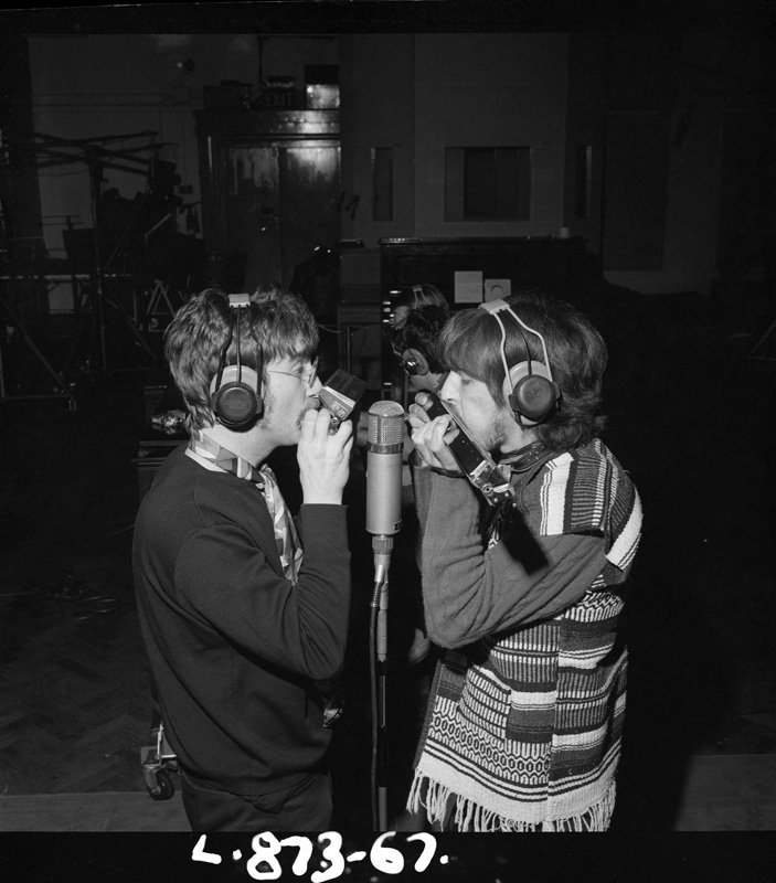 thebeatles's tweet photo. #SgtPepper https://t.co/nIXhLjznDq