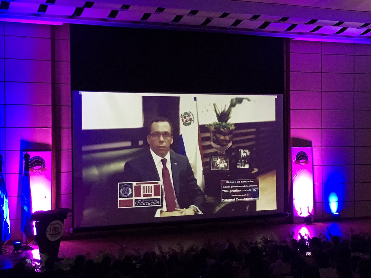 TribunalConstRD's tweet photo. El Ministro de @EducacionRDo @andresnavarrog nos envía un mensaje de apoyo por esta iniciativa #MeGraduoconelTCRD https://t.co/7L1w6Mwv6u