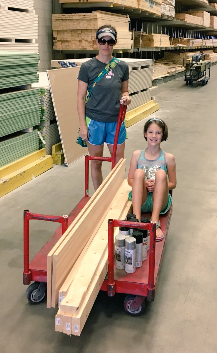 MsRosie_library's tweet image. Getting ready to build one last project for our #makerspace grand opening. ❤️🛠⚙️ #kidengineering #MadebyPSES @bcsdschools @psesteamcoach