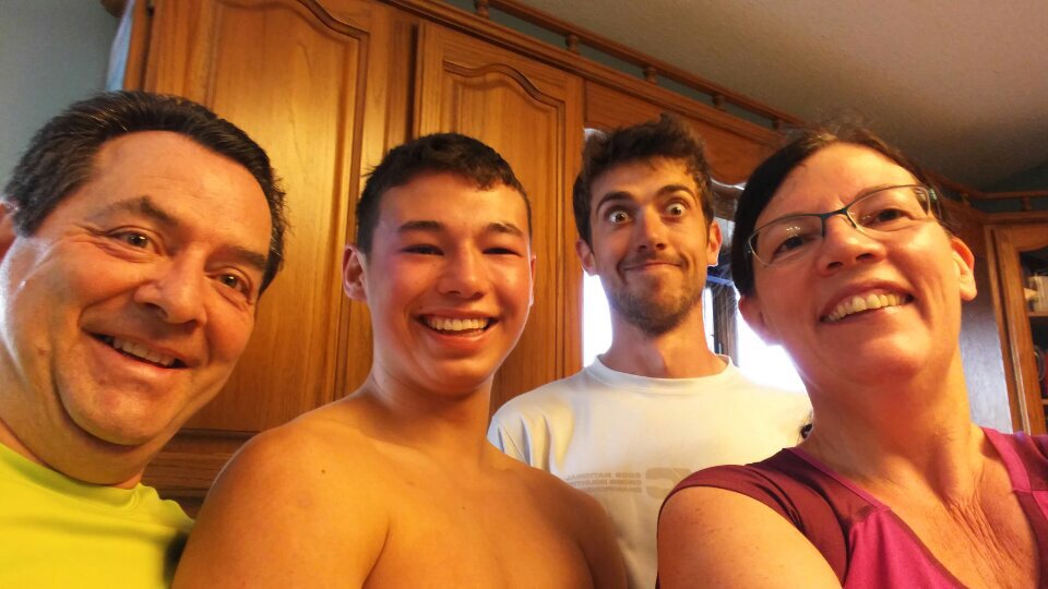 ryehanley's tweet photo. Little goofy selfie after a family run!! #roadtoQCMhalf https://t.co/pftFJgjAOM