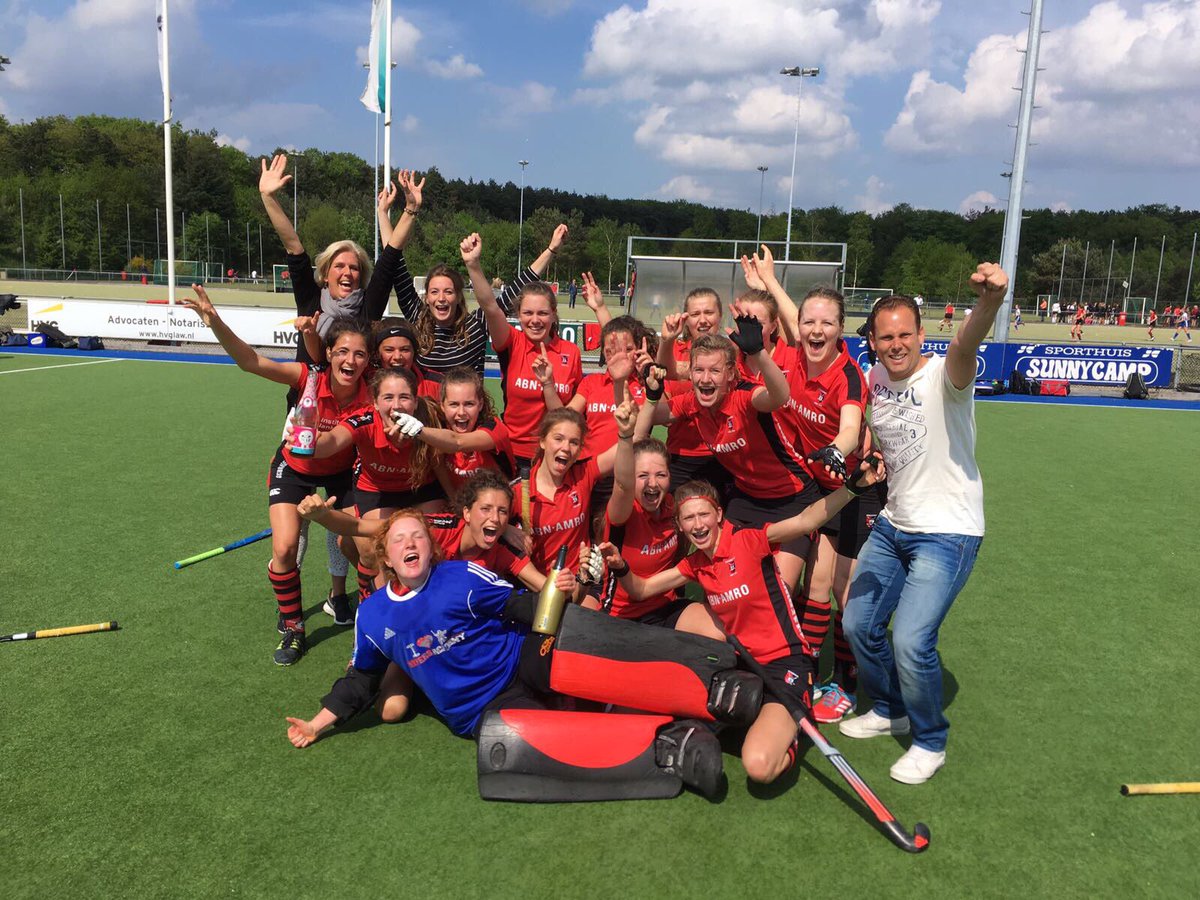 En dan ben je dus kampioen!!! #schaerweijde #supermeisjesA  #zotrots!!!