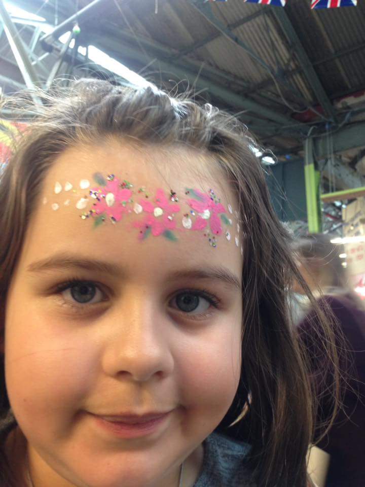 CaveCandy's tweet photo. Some happy customers with their face paint.@TootingMarket  @CandyExpress3 https://t.co/5vlNfGwGjV