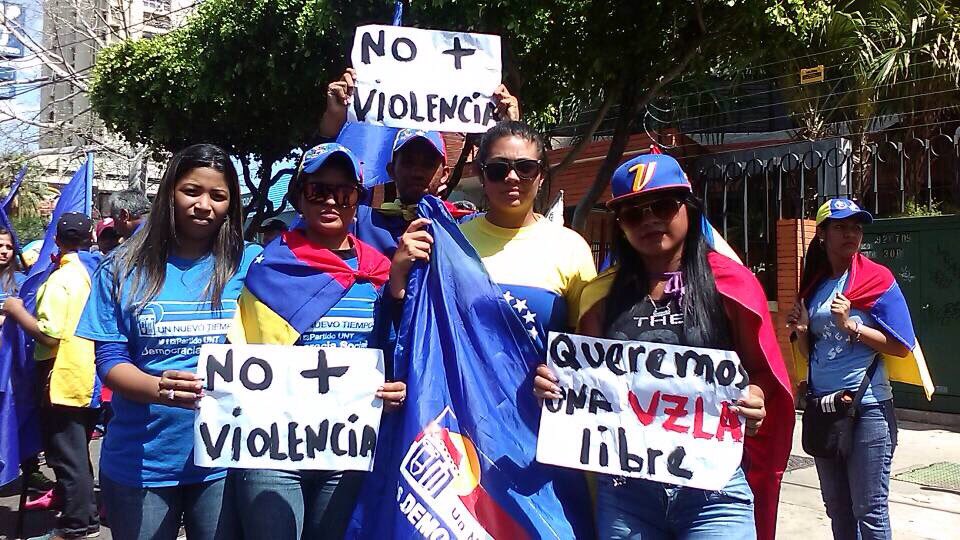 manuelrosalesg's tweet photo. #20May Somos millones de venezolanos que luchamos por el cambio, por un país de oportunidades y bienestar, donde reine la paz y seguridad https://t.co/dHBgcSUPpb