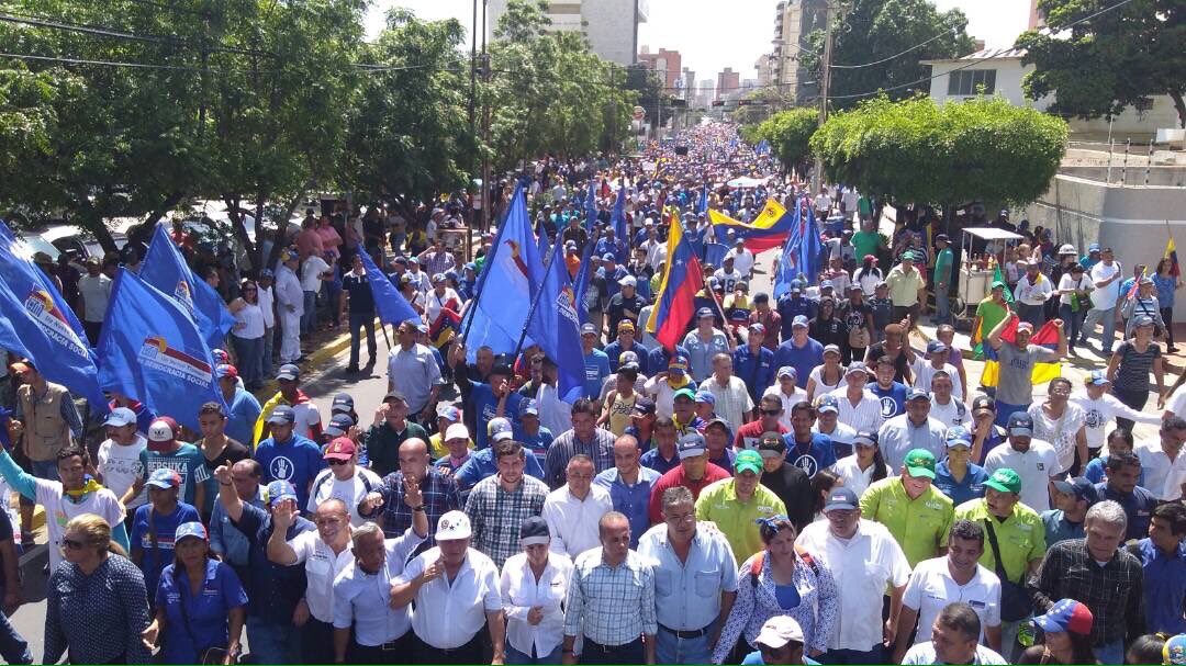 manuelrosalesg's tweet photo. #20May Somos millones de venezolanos que luchamos por el cambio, por un país de oportunidades y bienestar, donde reine la paz y seguridad https://t.co/dHBgcSUPpb