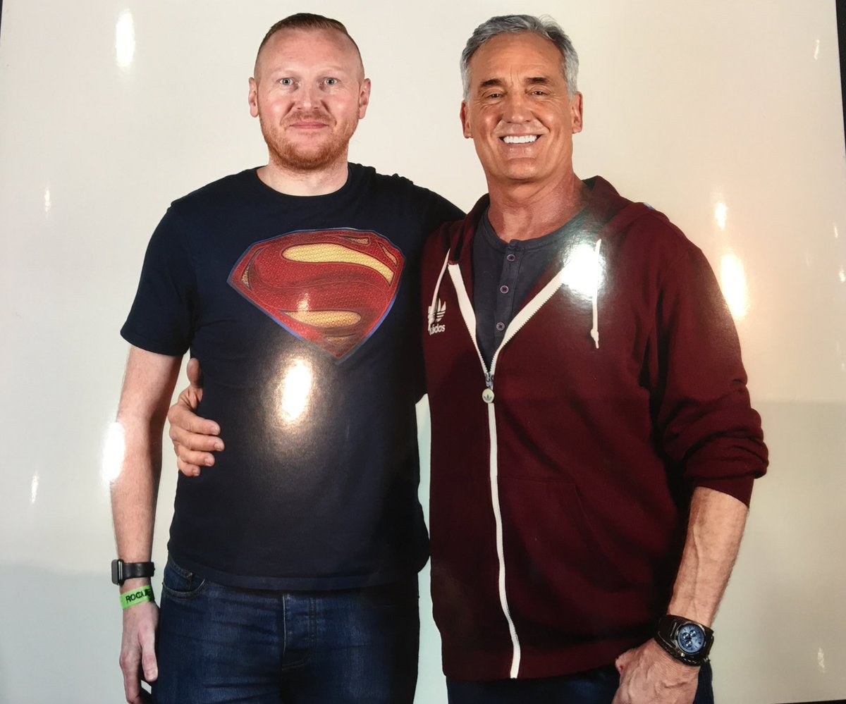 _DCWorld's tweet photo. @JohnWesleyShipp is an absolute amazing guy & a pleasure to meet you and hope you had a great day! #theflash #jaygarrick #originalflash ⚡️⚡️ https://t.co/hZZs1pMsb3