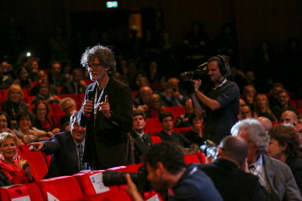 Webnotte's tweet photo. Martedì 23 maggio @Fiorello torna a #Webnotte. Nell'attesa eccolo a #Rep40 con #Margherita di #Cocciante https://t.co/F1pWO2Lpti https://t.co/pBrMracSiZ