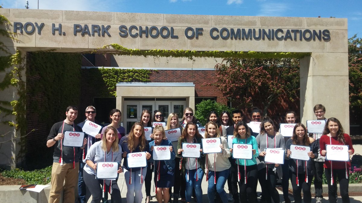 shamula's tweet photo. Congrats #AlphaDeltaSigma Honor Society '17 inductees! @IthacaCollege @ICParkSchool @AAF_Ed @AAFDistrictTwo @ICClassof2017 #ICgrads #AAFADS https://t.co/8B5gHDVoWQ