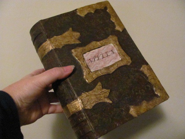 Matty Was Missing lorescarlet.wordpress.com/2017/05/20/mat…