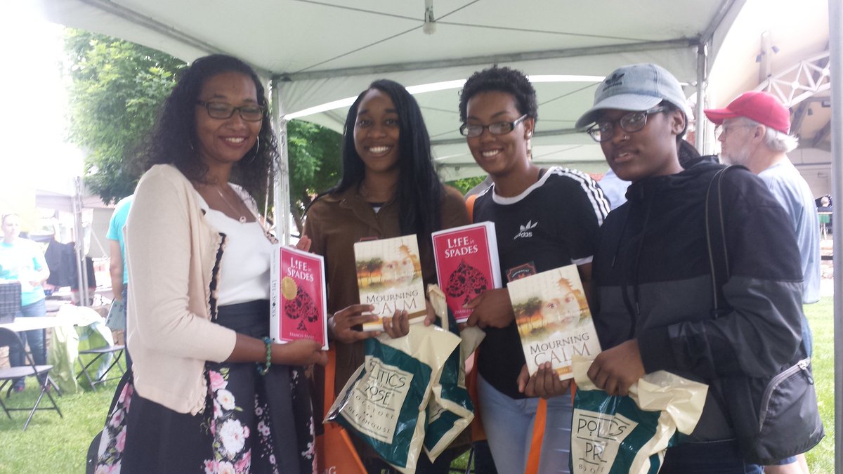 francesfrost's tweet photo. Excited to see young readers &amp; #writertobe at @GburgBookFest ! #GBF2017 https://t.co/9s6kOBUmMl