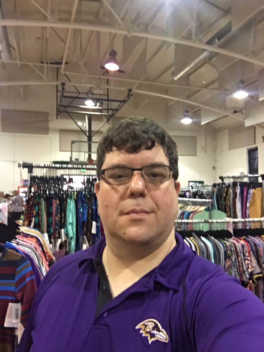 LulabroLive's tweet photo. Lulabro Tim here: huge multi consultant sale today and stop by to wish me a happy birthday! #lularoemaryland #lularoebelair #Leggings https://t.co/N1GdGYlOjo