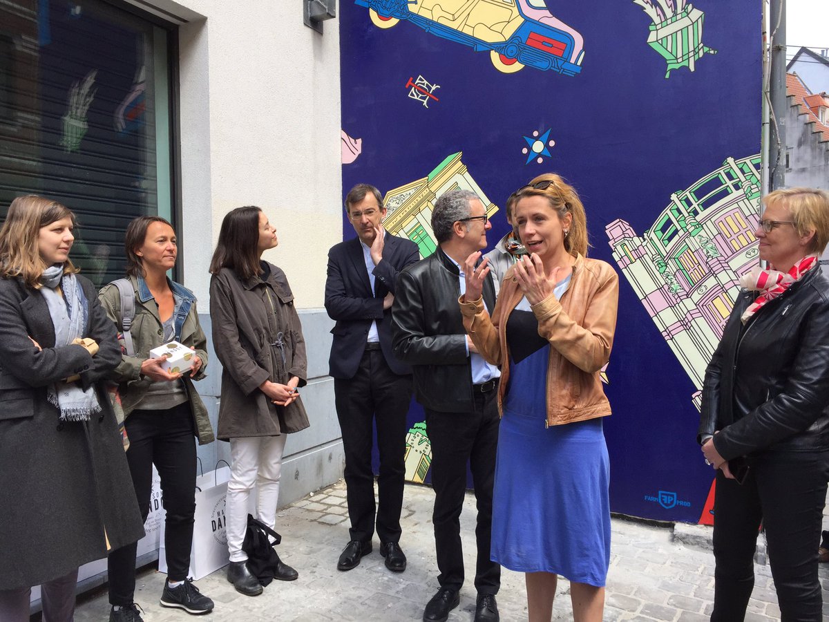 AnsPersoons's tweet image. #inauguration de la magnifique #fresque de Lucy McKenzie rue des Chartreux ac @WIELS_Brussels et 
#FarmProd #bxlove @VilleBruxelles