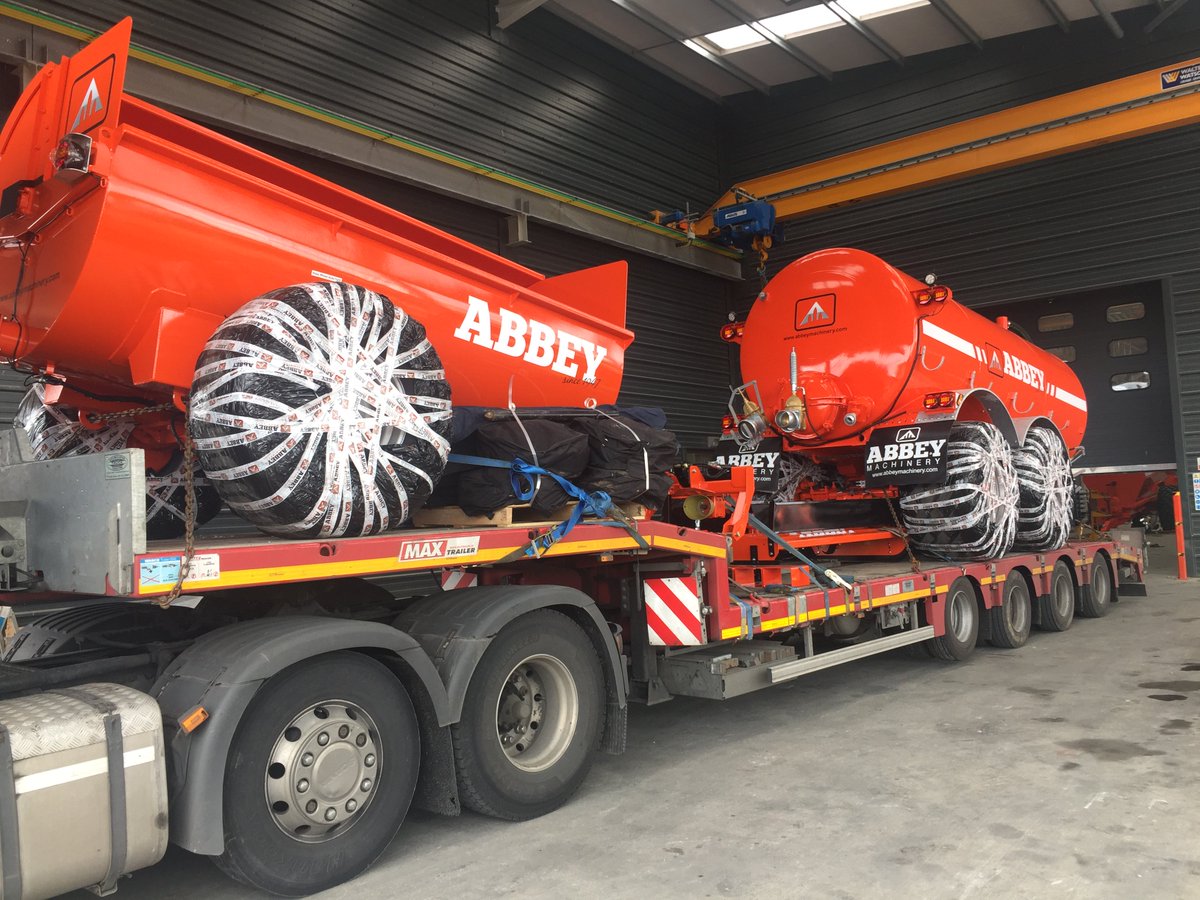 AbbeyMachinery's tweet photo. Load number one heading off to Grassland &amp; Muck yesterday! #UKbound #Grassland&amp;Muck #2017 #stand201 https://t.co/JiHBxWVC6q