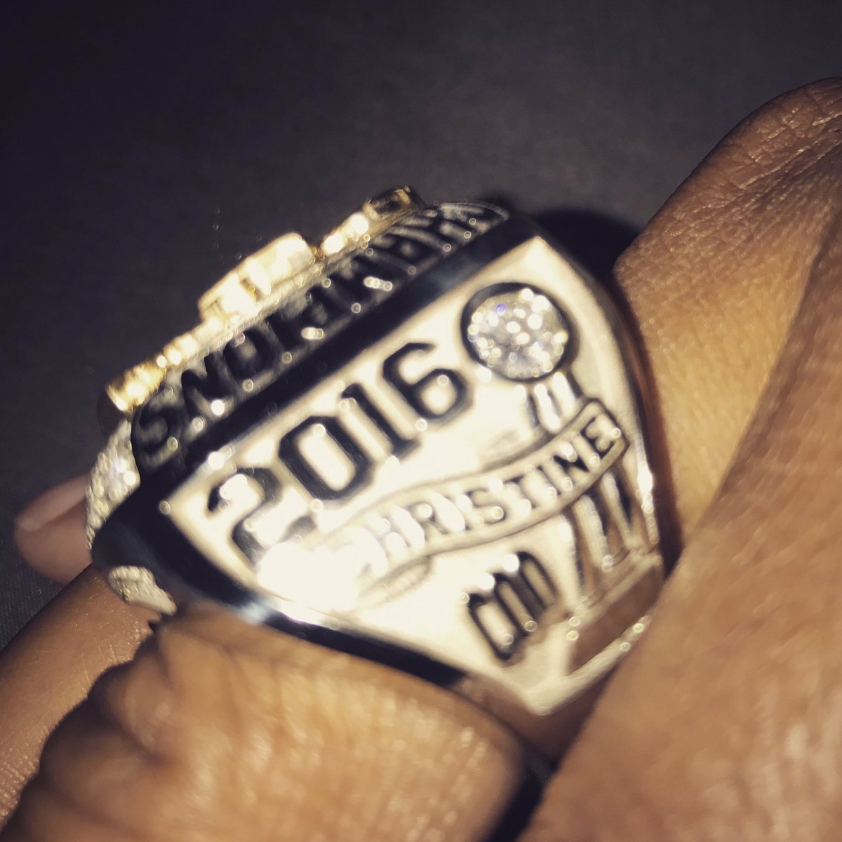 cnsimmons's tweet photo. #Mononymous #COO 💍💃🏽💪🏽👊🏽💋#Perfect #WeRise #GoSparks #NiteNite https://t.co/9lwSa05K7R