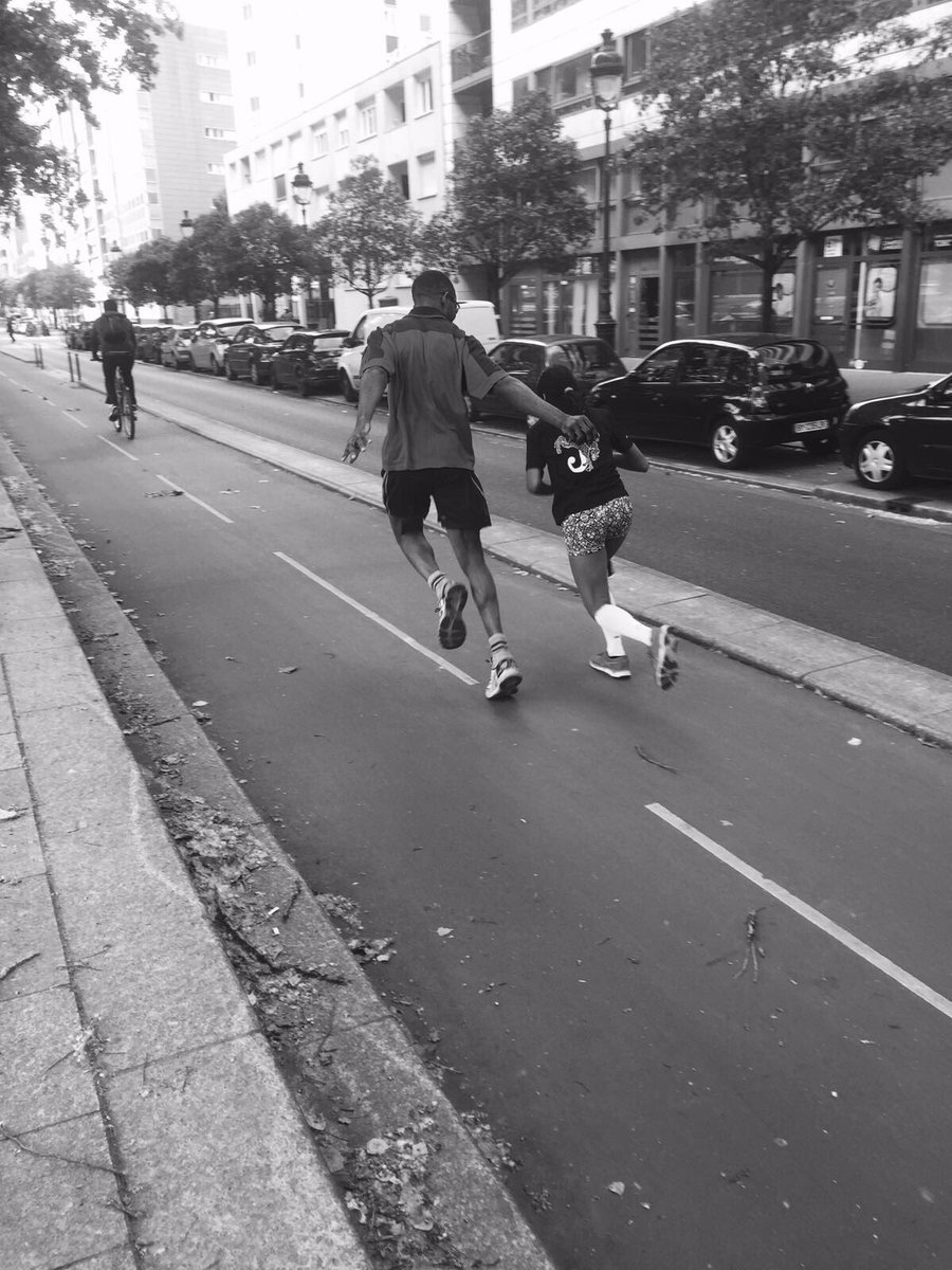 Beau passage de relais chez  <a href="/AR_Jaures/">AR Jaurès</a> 🚨 En live 24hrs Race ⚡️🔥
#whyIrunJaures 
#pureboost DPR
#WhyIRunParis
