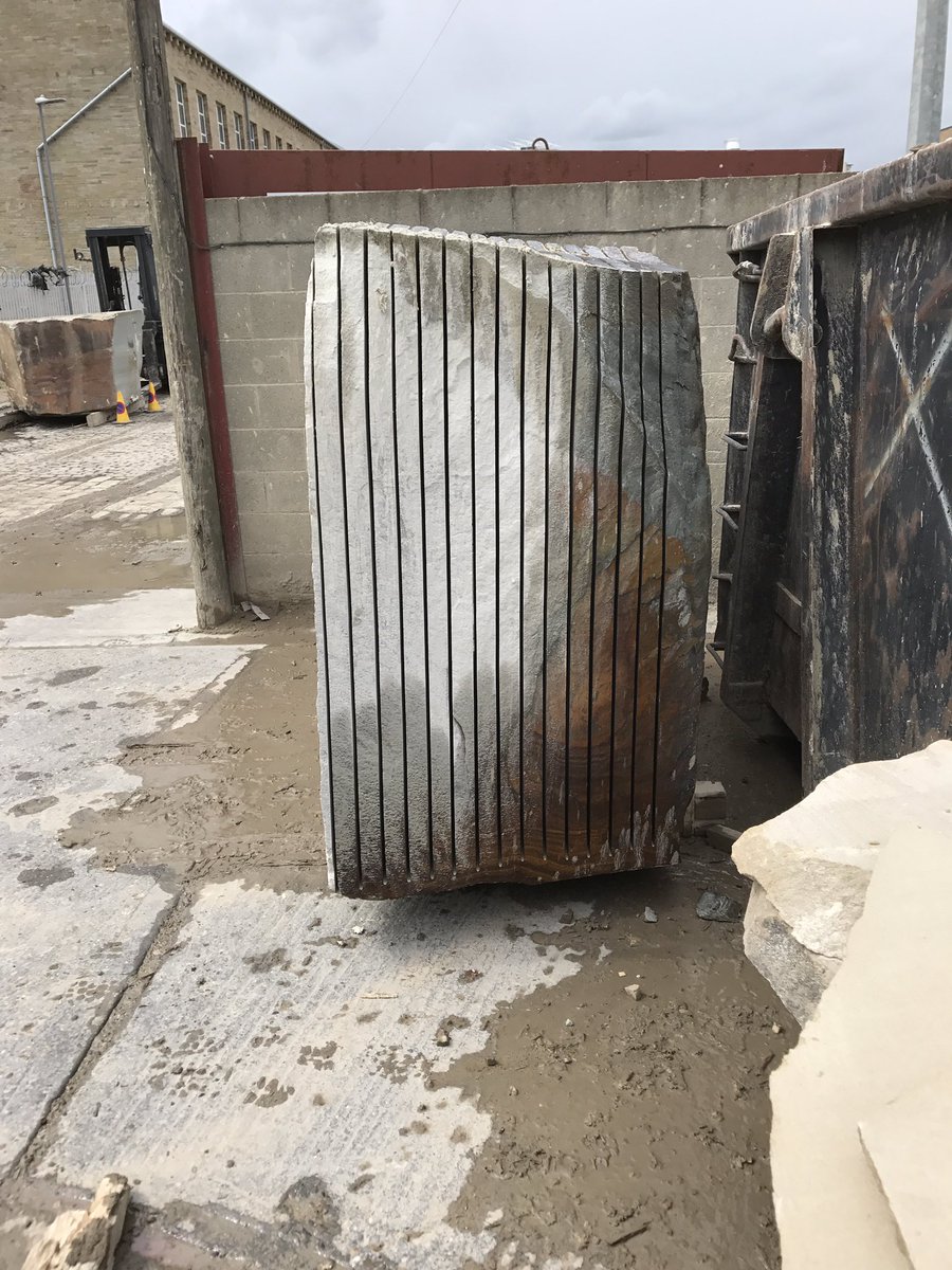 DimensionalSton's tweet photo. Love this #Whitworth scout block, big block producing big slab thanks to our @BretonSpa wire saw #PowerToProduce https://t.co/tYGt7WDQfF