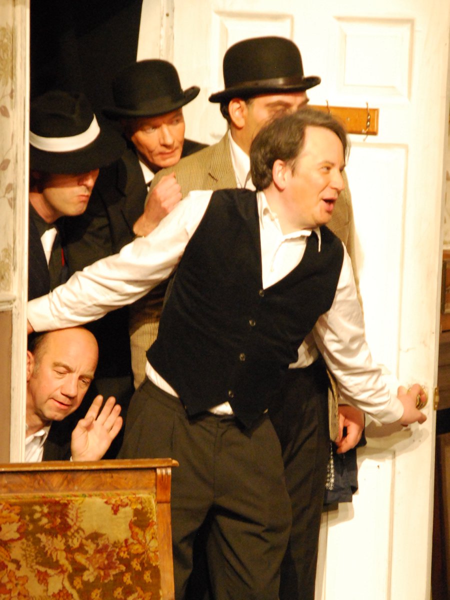 Last day for our hilarious Ealing comedy @CompassTheatre! Ladykillers performances at 2.30pm and 7.45pm today. Tix bit.ly/2ocmFN5