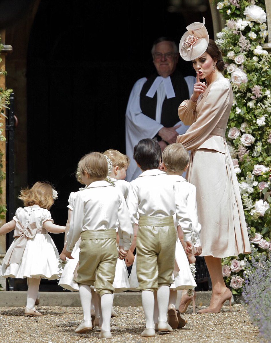 OKMiddleEast's tweet photo. Here's kate, george &amp; charlotte at pippa's wedding! #DuchessofCambridge #princegeorge #princesscharlotte #PippasWedding https://t.co/c8I2TDKNaT