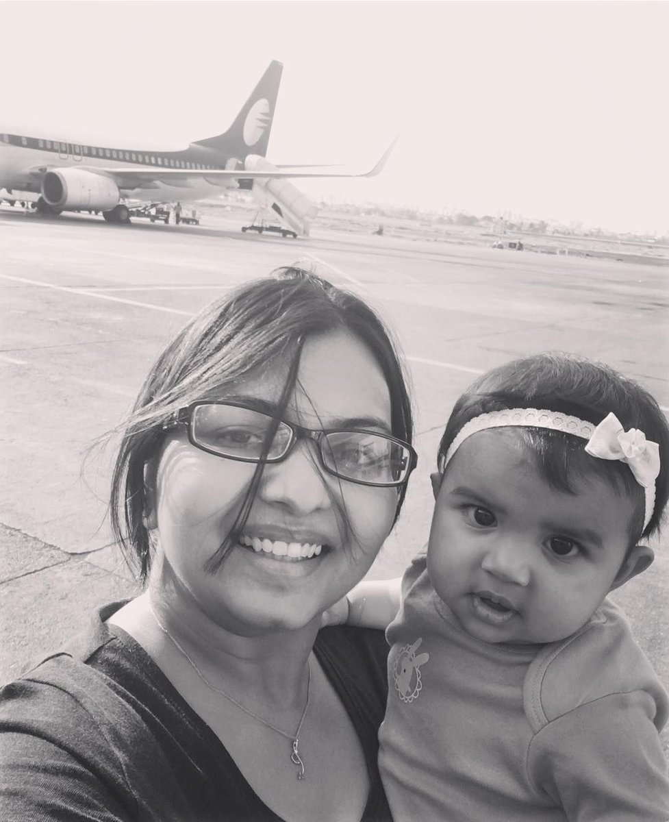 HoboGobo's tweet photo. And that's #LittleMi with her slightly haggard mom who has been packing up the house singlehandedly for the past weeโฆ https://t.co/G0EykAGsR7