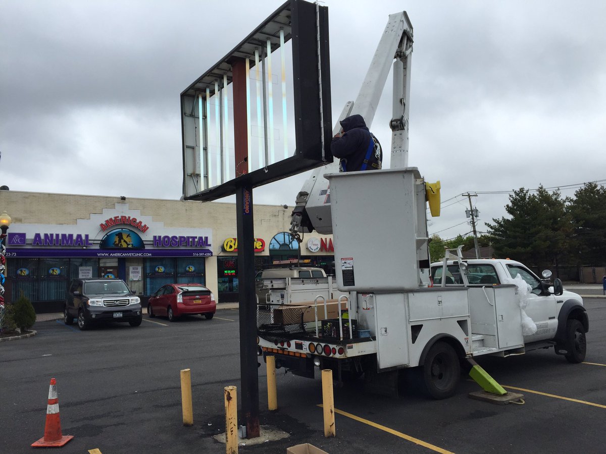 NYSignShop's tweet image. "Workin' it...!"