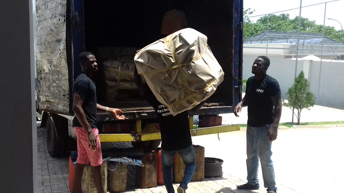 XpedientMovers's tweet photo. XPM team in action. #Movers #Parkers #MovingCompany #XPM #Abuja #Nigeria https://t.co/c2eHJPrlPP