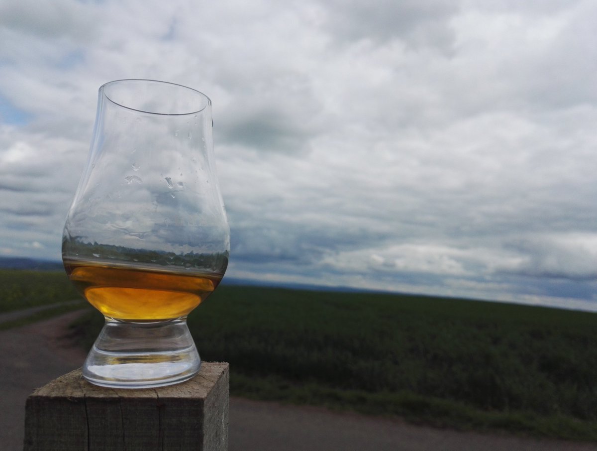 Whisky Follower Club tweet media