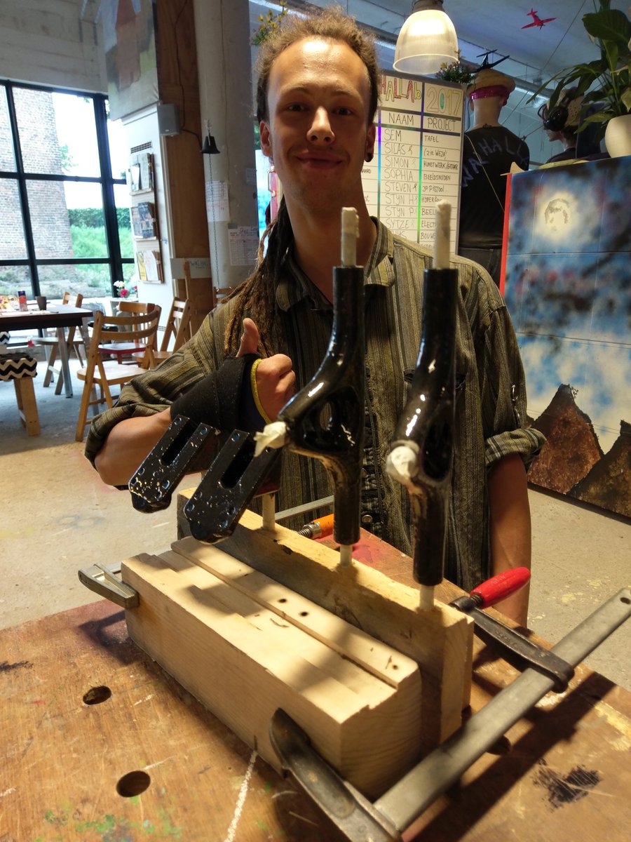 WALHALLAb_NL's tweet photo. Hiero. In #Zutphen. Trouwens..elke dag maakdag, elke week #maakweek, elke maand maakmaand. It's in our DNA. #makerspace https://t.co/nOSPUbdXb6