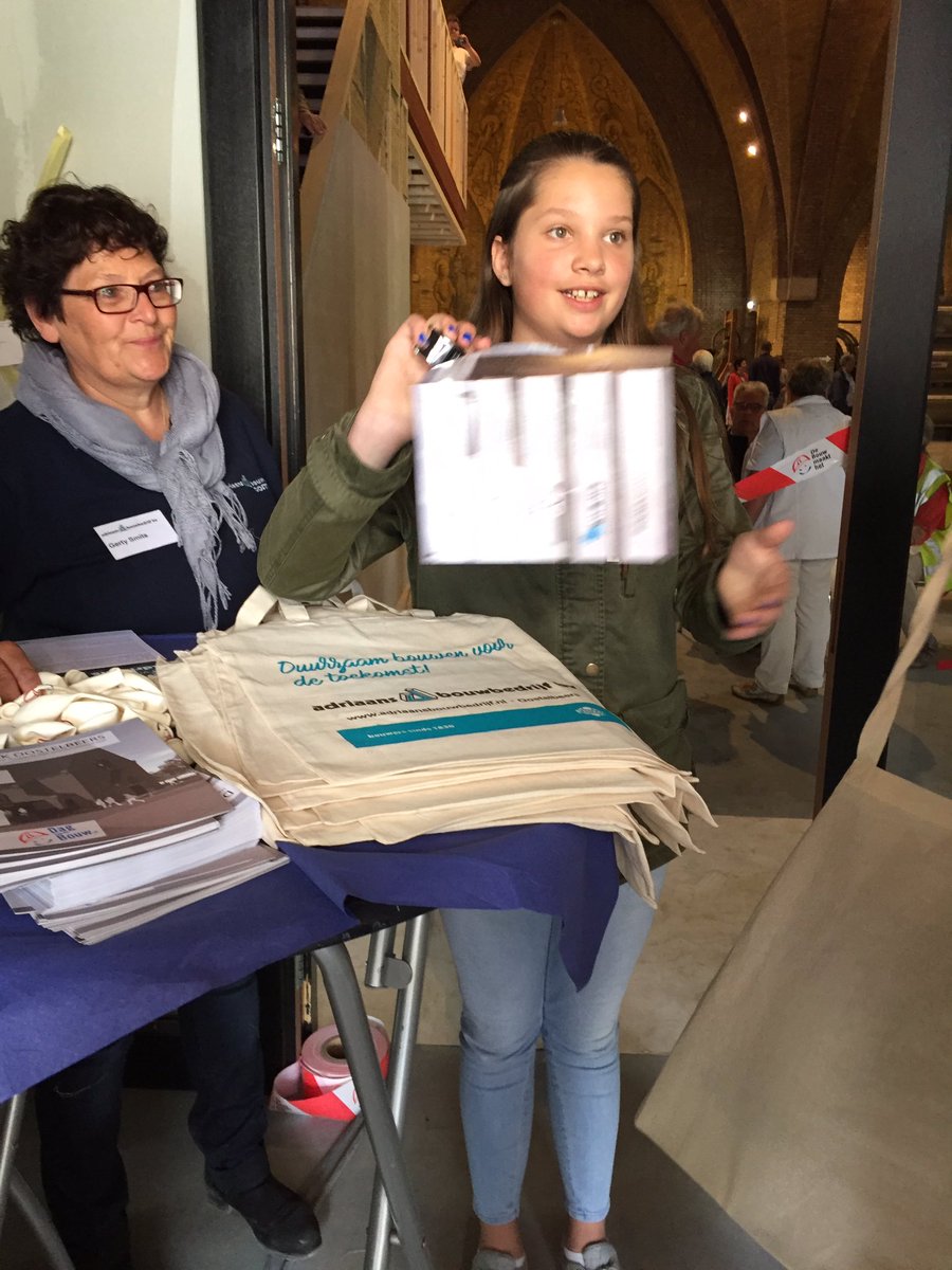 Veel belangstelling in Oostelbeers voor #DagvandeBouw,#Adriaans