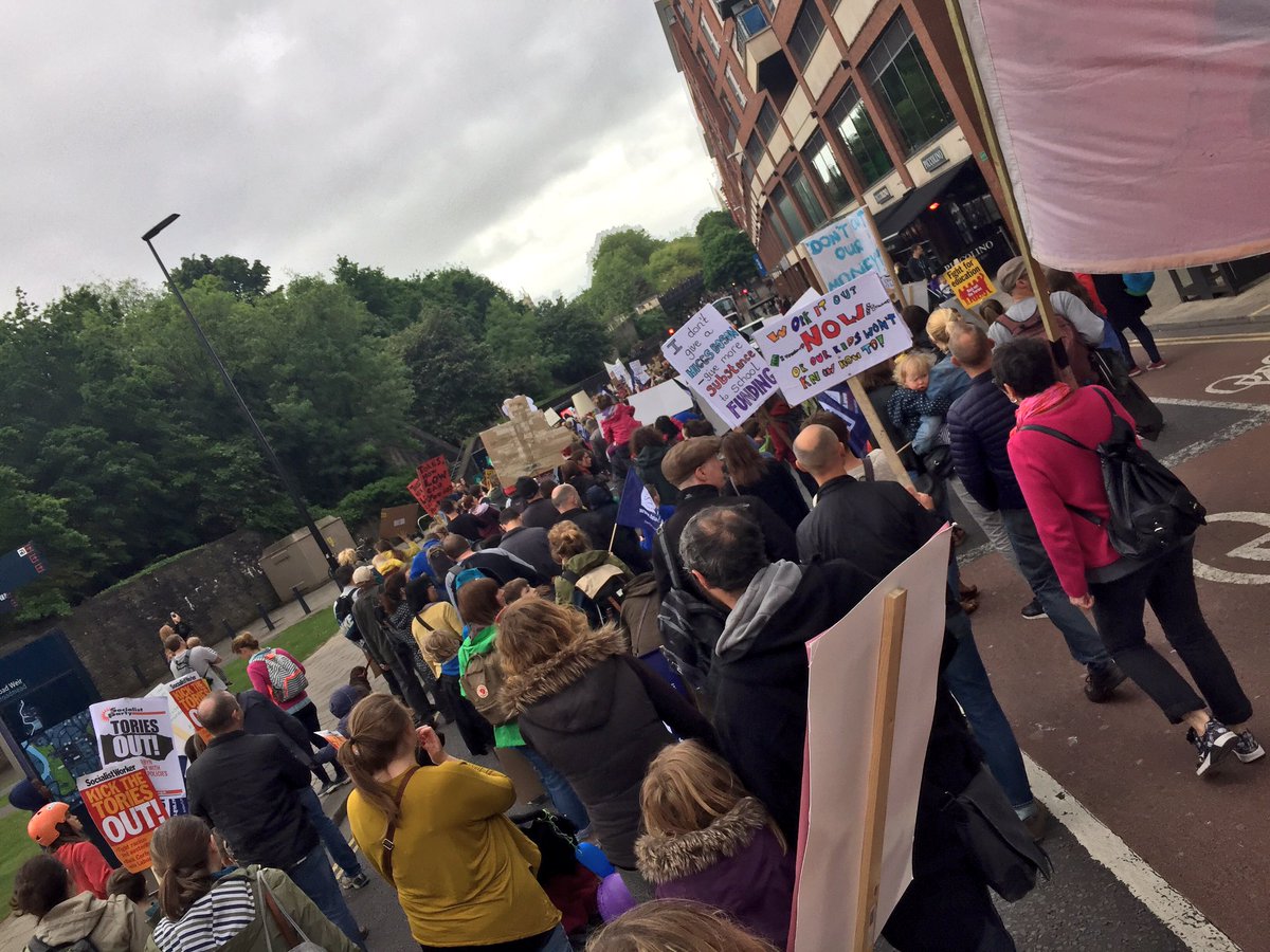 Great to join thousands of teachers, parents and kids w/ <a href="/LabourBristol/">Labour Bristol</a> <a href="/NUTonline/">NUT</a> marching against needless school cuts in Bristol today.