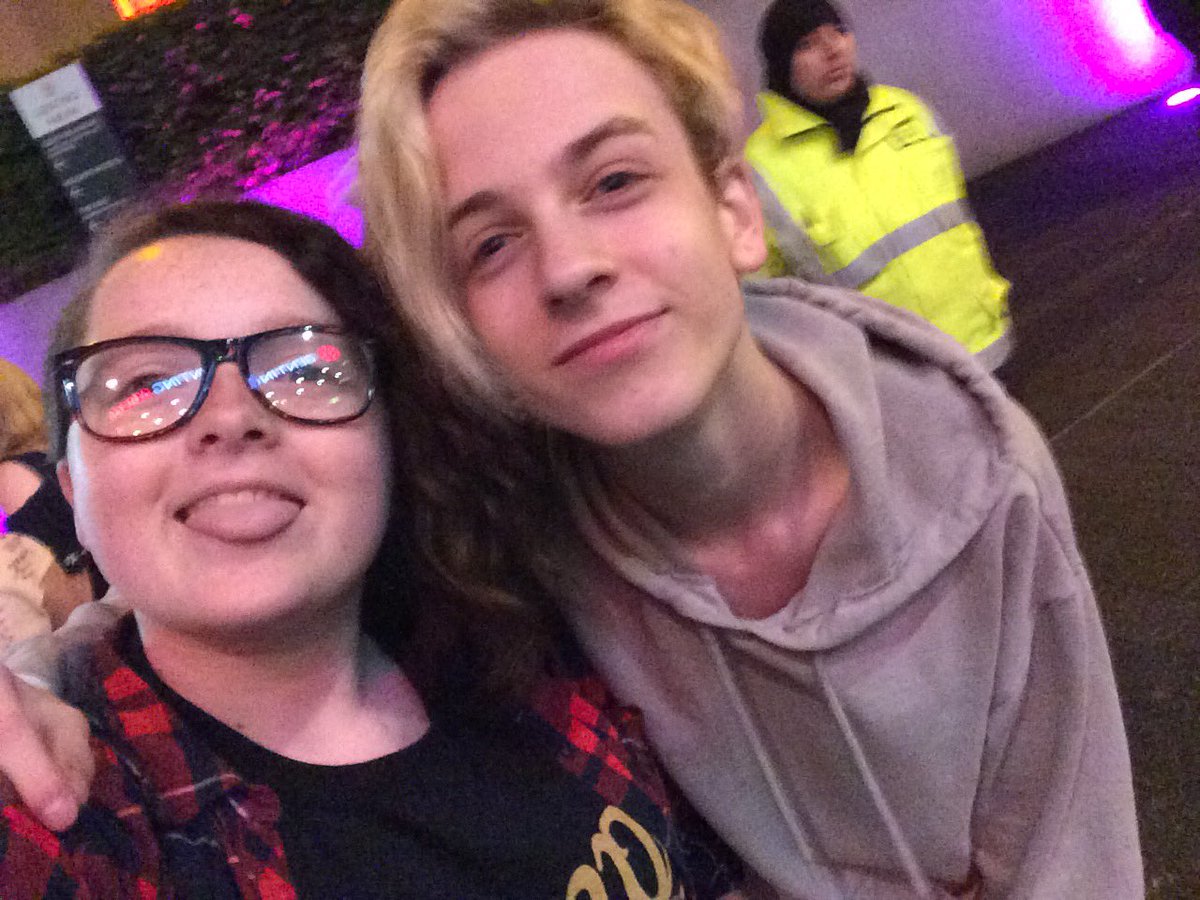 Met <a href="/CalTurnerUK/">STREET TEAM - UK</a> again last night ❤️ was good to chat again 🔥