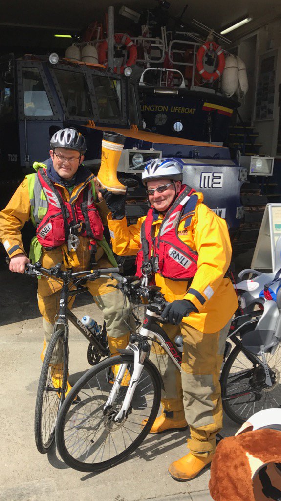 Grant,Keithfrom@BridlingtonRNLI set off to Withernsea please support https:/www.justgiving.com/fundraising/WellyRelay