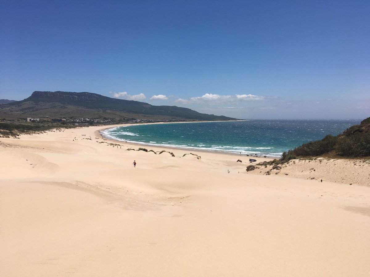365Sabados's tweet photo. Hoy la tónica es la diversión con la impresionante naturaleza que ofrece #Tarifa en #CampoDeGibraltar como niños! Jeje con @MundoPosib https://t.co/Ph2hC2i9rF