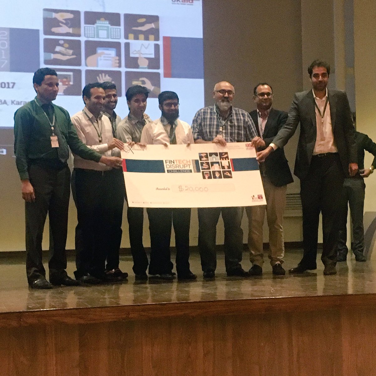 KarandaazPK's tweet photo. Congratulations to Invoice Waqala, UniKrew, Aggregate for winning US$20,000 each at #FDC2017 https://t.co/38AqbpQnwx