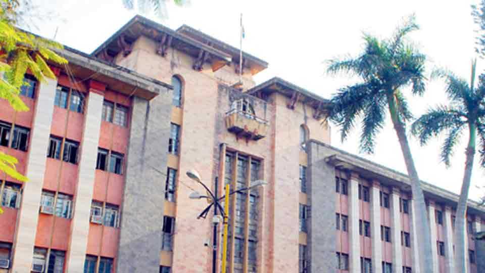 SakalMediaNews's tweet photo. महापालिकेच्या भूखंडावर विकसकाचे अतिक्रमण  https://t.co/OCpdmqkz7C #pune #municipalplot https://t.co/LuDAwEfiLC
