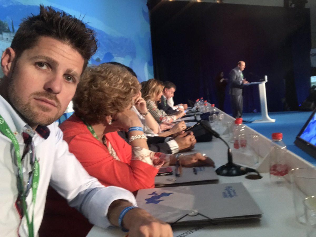 ERICESCOBEDO's tweet photo. 97% de los compromisarios votan a @SebastianGR1965 .Unidos y preparados para estar al servicio de los ciudadanos. Enhorabuena @ppgranada https://t.co/oFzbC1UsPT